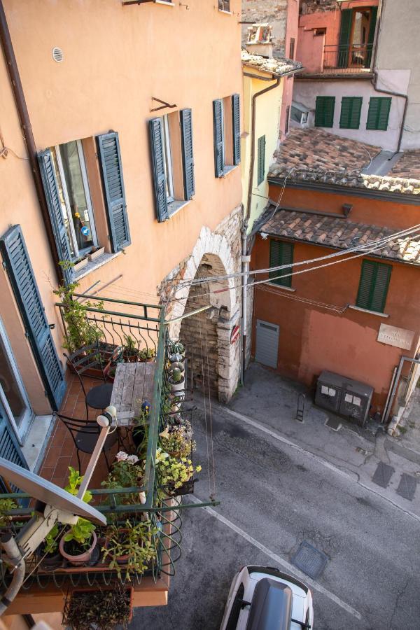 La Conca Apartment: A View On The Roman Aqueduct Perugia Dış mekan fotoğraf